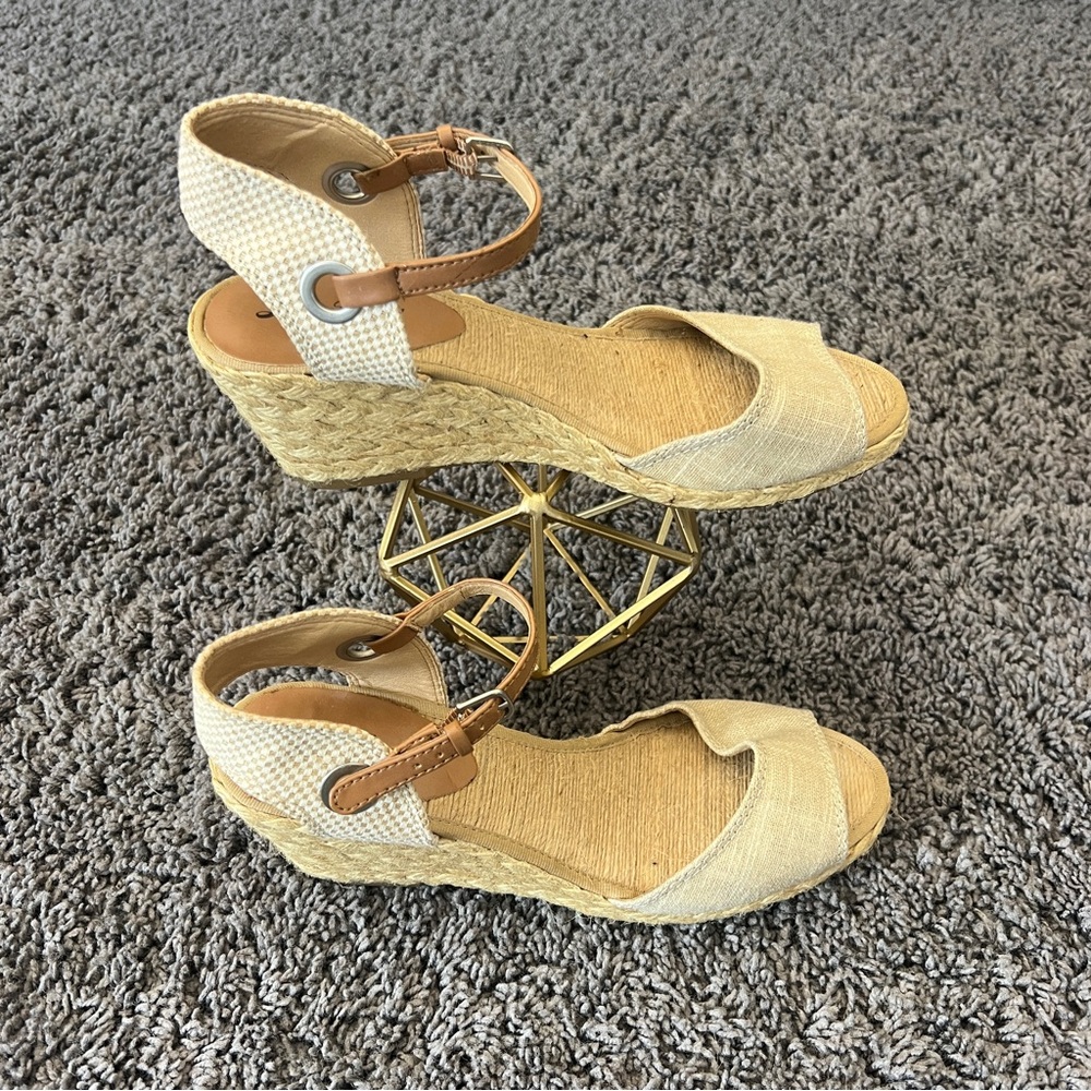 Lucky Brand Beige Wedges